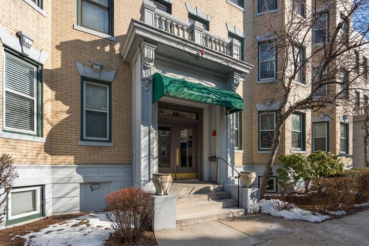 Property Photo:  88 Gordon St. 304  MA 02135 