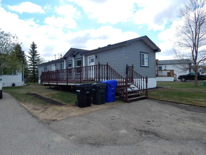 Property Photo: 5210 65 Avenue #11 AB T4H 1W7