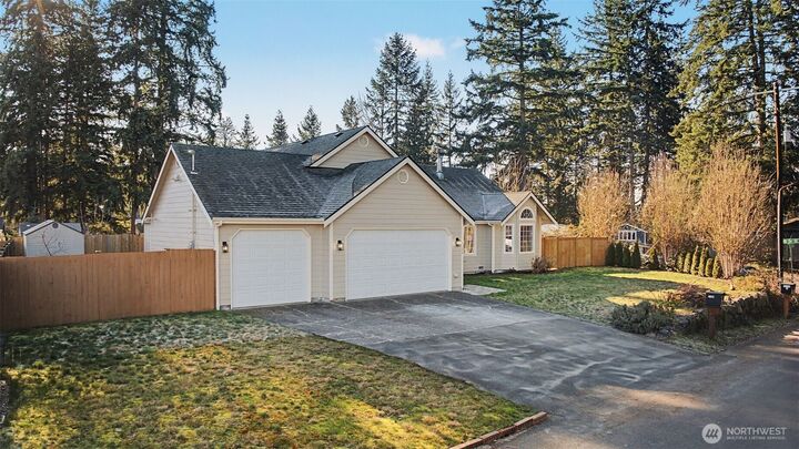 Property Photo:  1106  130th Street SE  WA 98208 