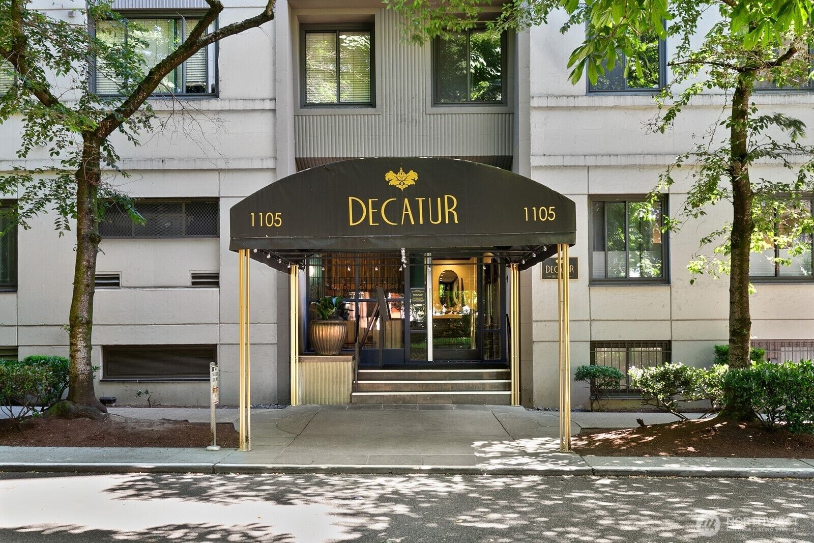 Property Photo:  1105  Spring Street 1106  WA 98104 