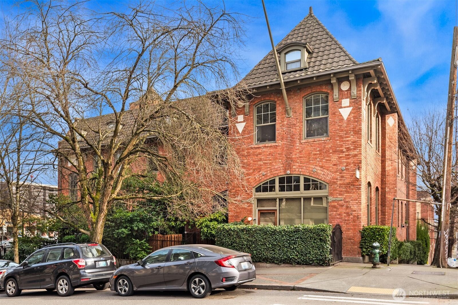 Property Photo: 1406 Harvard Avenue 7 WA 98122