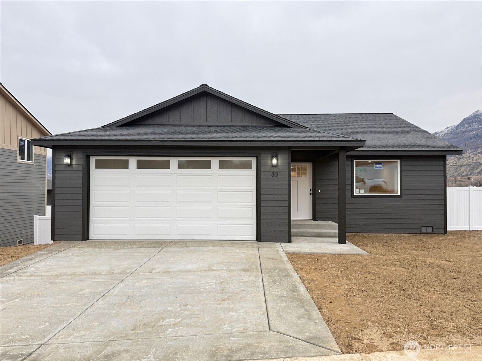 Property Photo:  30  Juanita Way  WA 98828 