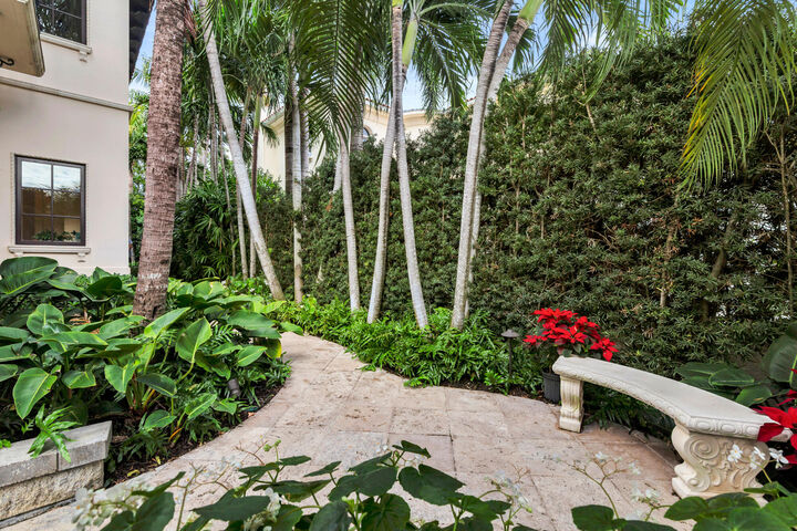 Property Photo:  261 Seminole Avenue  FL 33480 
