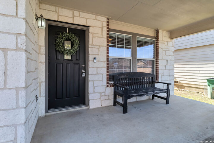 Property Photo:  5706 Sherbrooke Oak  TX 78249 