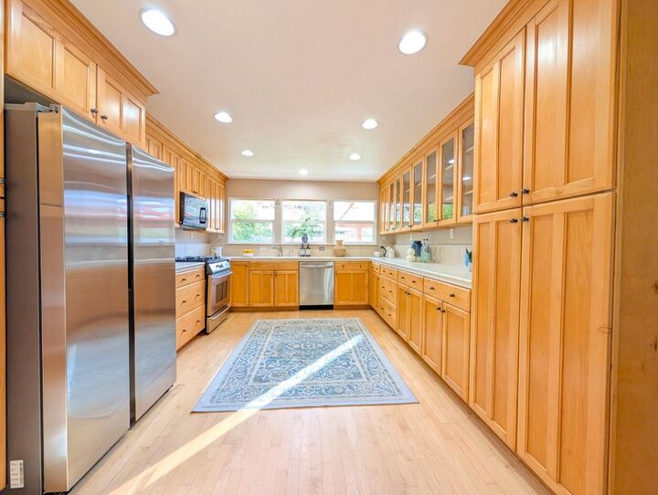 Property Photo:  124 Western Court  CA 95060 