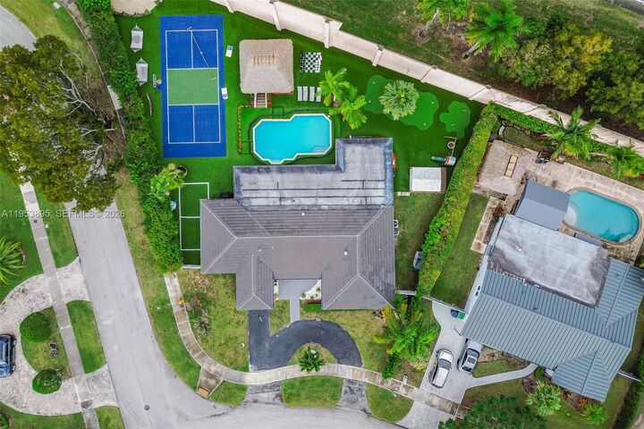 Property Photo:  10870 SW 106th Ave  FL 33176 