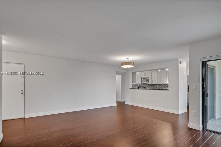 Property Photo: 8850 SW 123rd Ct H401 FL 33186