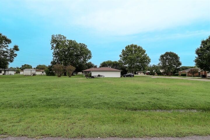 Property Photo:  2895- Solomon St.  TX 77640 
