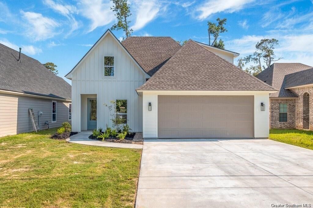 Property Photo: 2121 Aubrianna Lane LA 70663