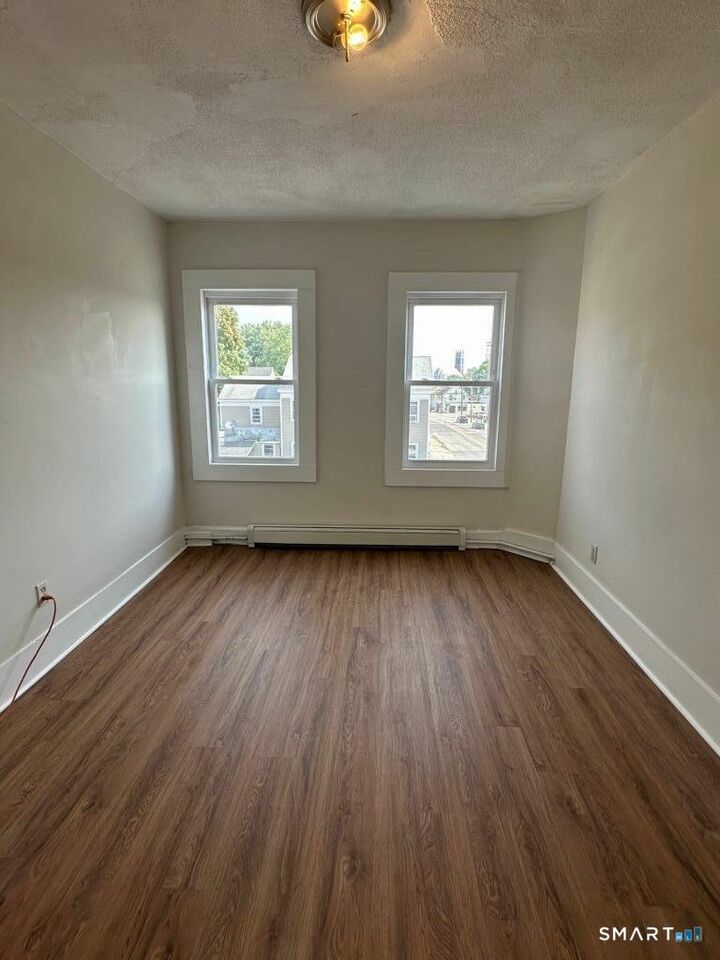 Property Photo:  36 Truman Street D  CT 06320 