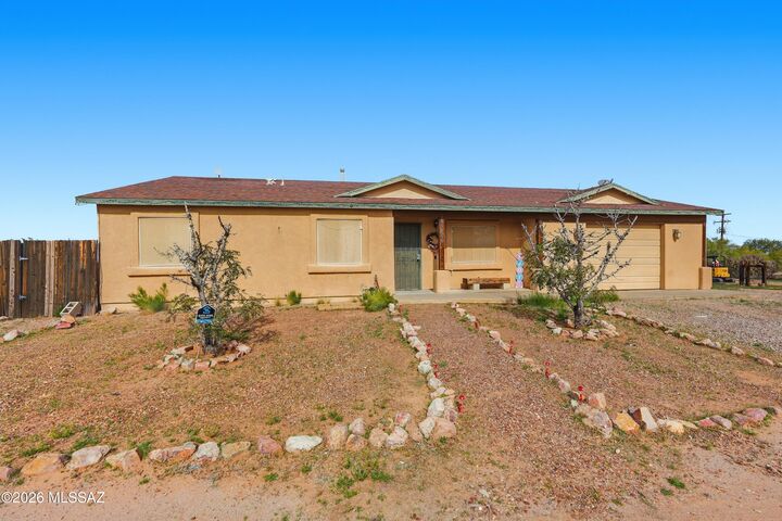 Property Photo:  16590 W Chital Road  AZ 85653 