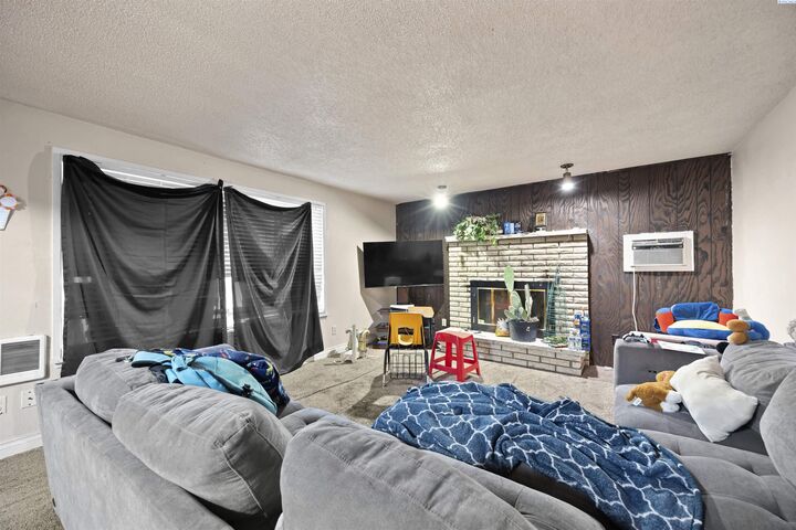 Property Photo:  115 E D Street  WA 98951 