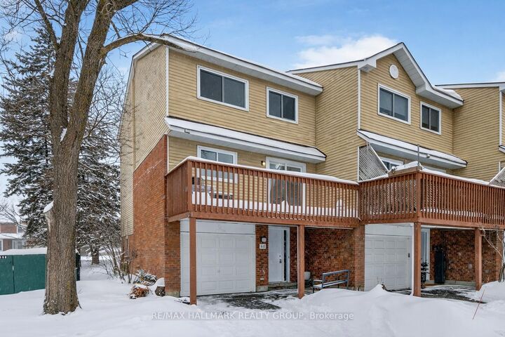 Property Photo: 86 Esterlawn Private 7 ON K2A 4C1