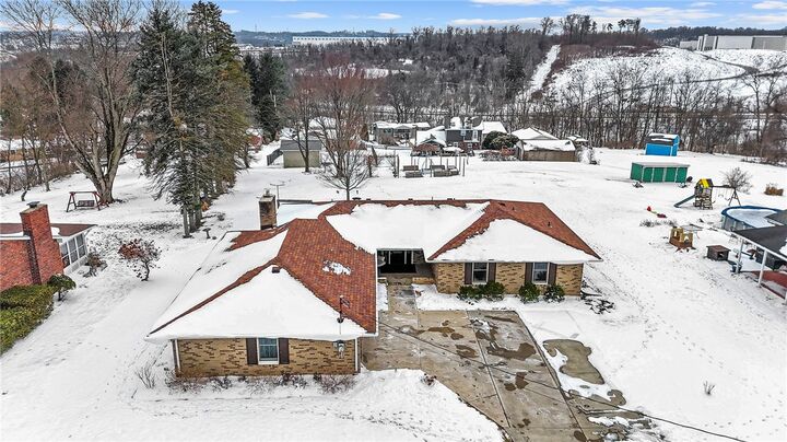 Property Photo:  436 Aten Rd  PA 15108 