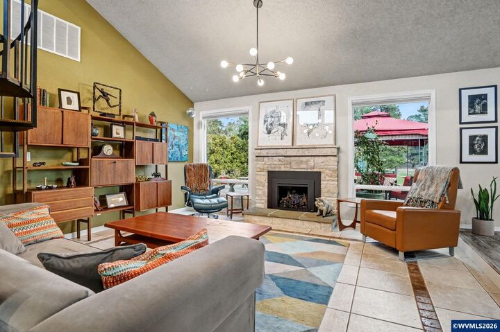 Property Photo:  6418 Doral Dr SE  OR 97306 