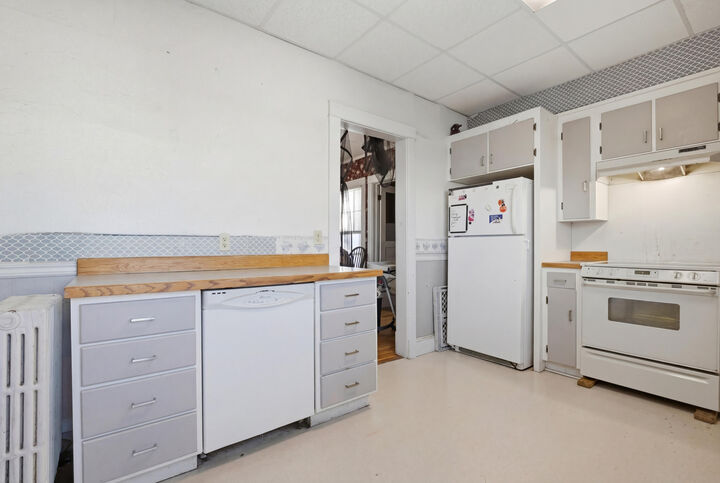 Property Photo:  608 S 1st Street  SD 57401 