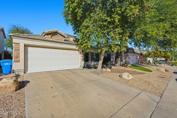 Property Photo:  2412 E Rosemonte Drive  AZ 85050 