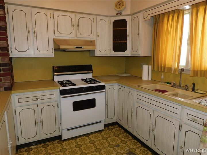 Property Photo: 118 Remington Pl NY 14210