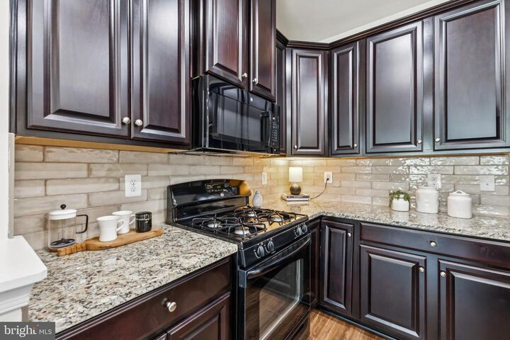 Property Photo:  7416 Brunson Circle  VA 20155 