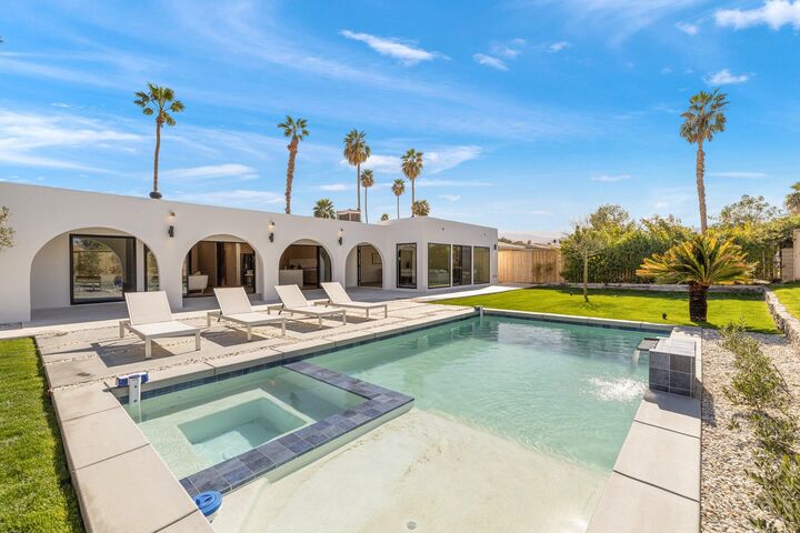 Property Photo:  80100 Vista Grande  CA 92253 