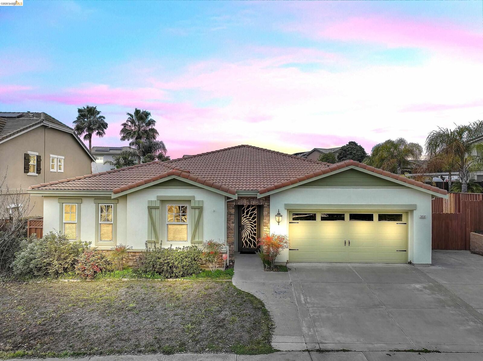 Property Photo:  5650 Rosscommon Way  CA 94531 