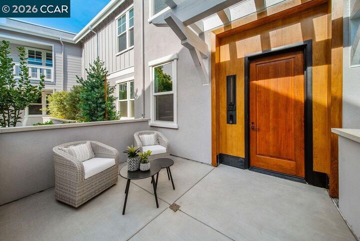 Property Photo:  600 Hartz Ave 104  CA 94526 