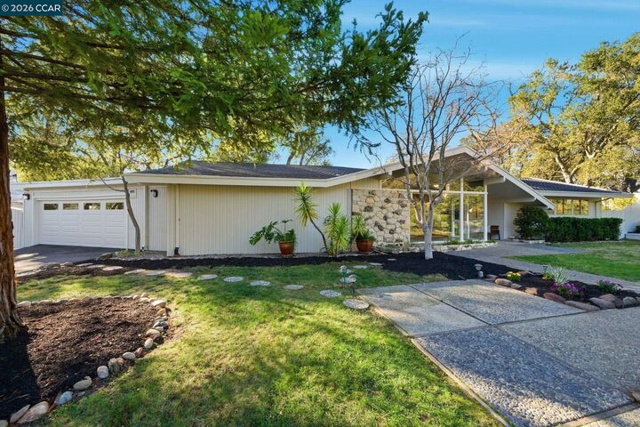 Property Photo: 38 Vista Del Mar CA 94563