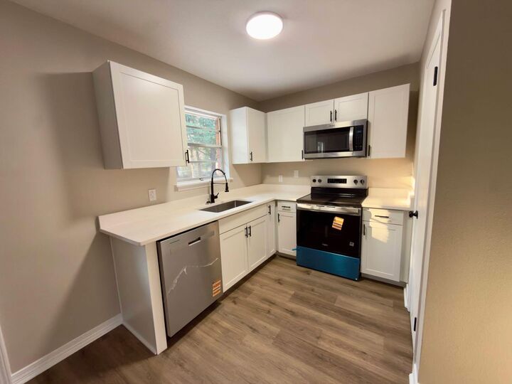 Property Photo:  215 Jones Road  FL 32536 