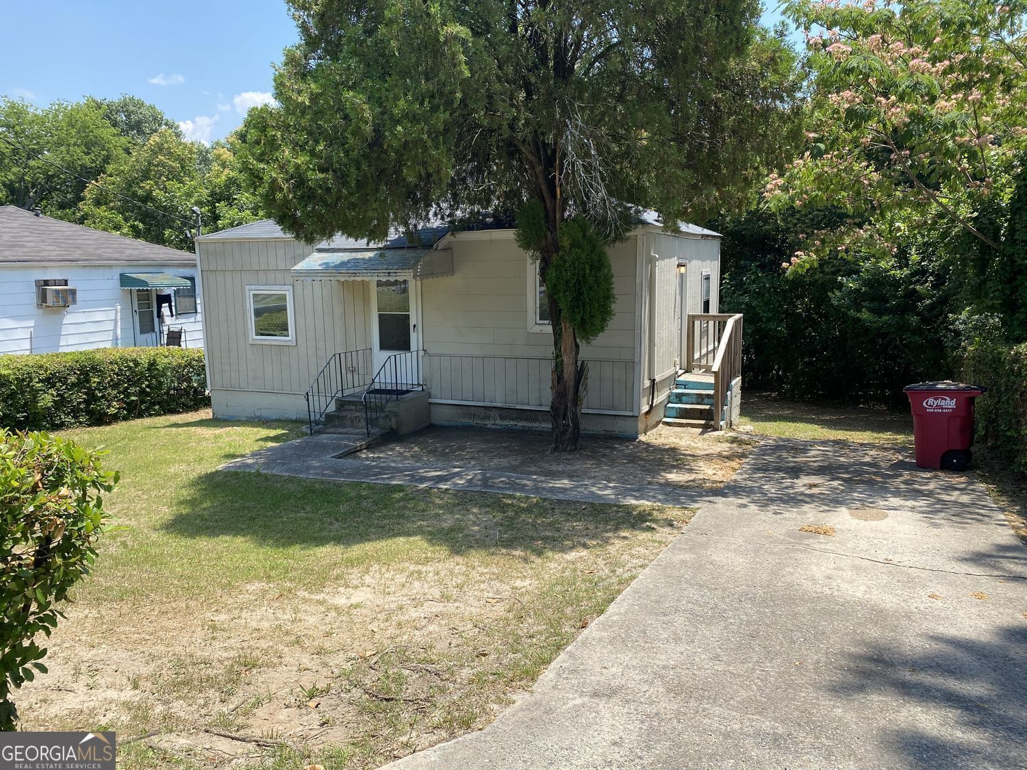 Property Photo:  2320 Ballard Drive  GA 31206 