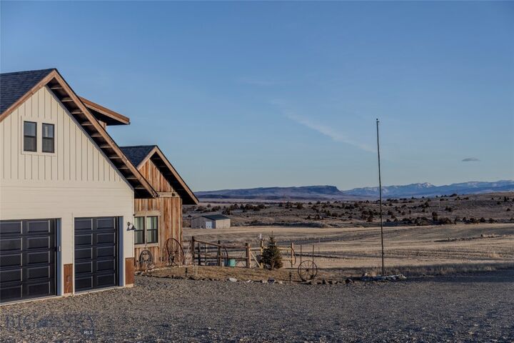 Property Photo: 31 Bluffs Court MT 59018