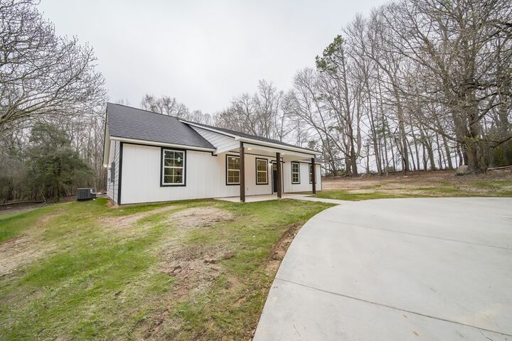 Property Photo:  1050 Mount Airy Road  GA 31831 