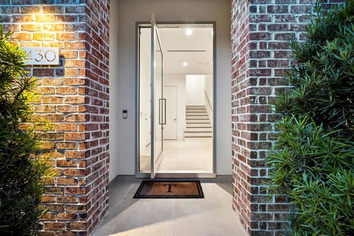 Property Photo:  1430 Lake Pointe Parkway  TX 77478 