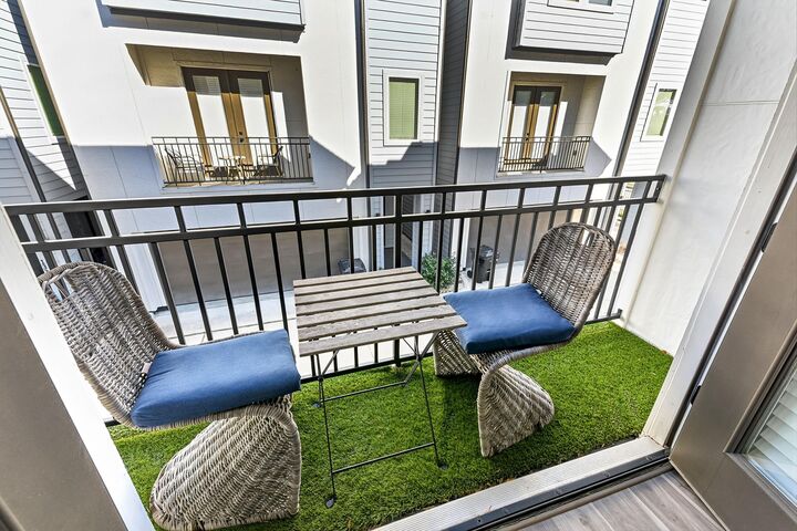 Property Photo: 1329 Buescher Drive TX 77043