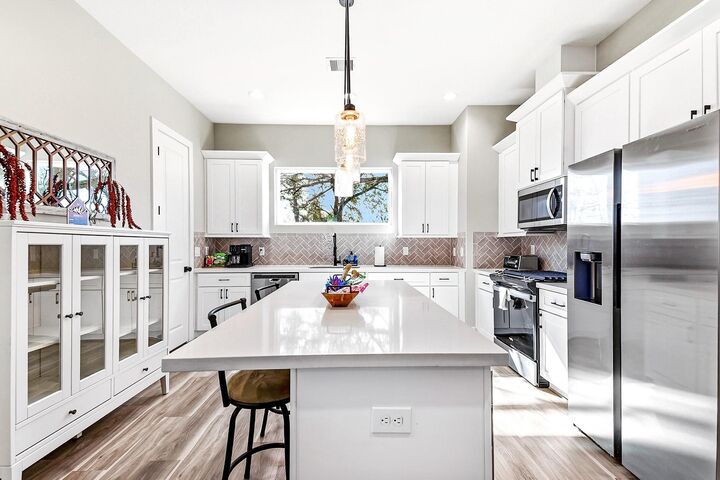 Property Photo: 1329 Buescher Drive TX 77043