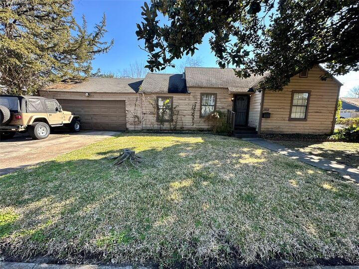 Property Photo:  1502 Tabor Street  TX 77009 