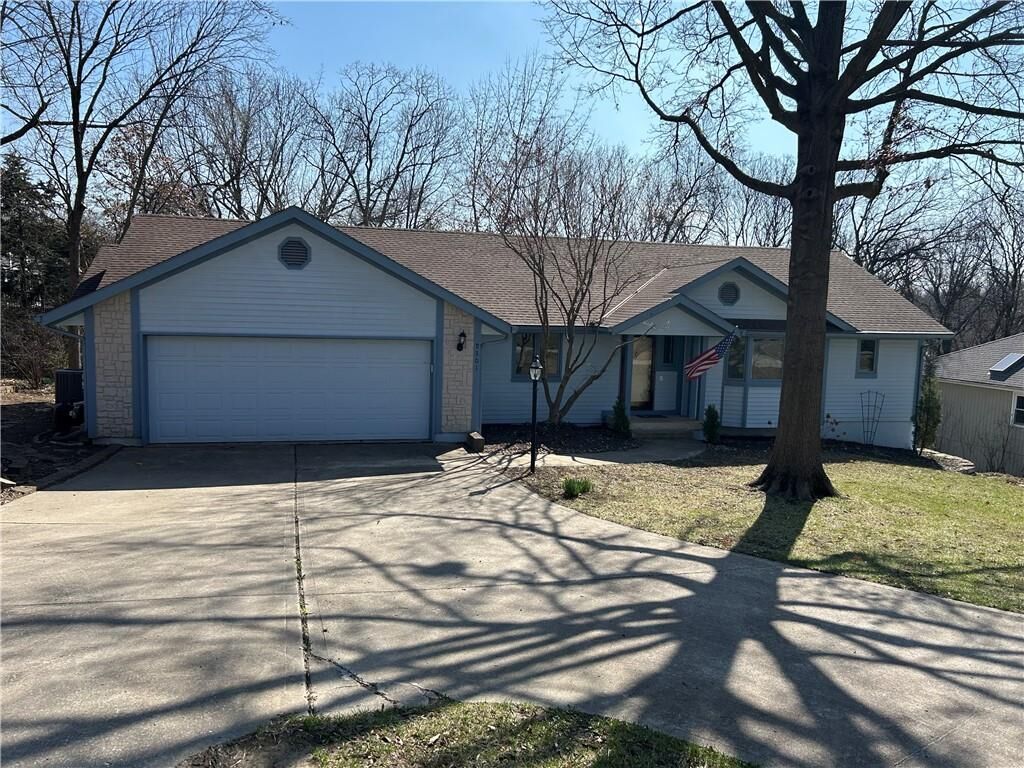 Property Photo:  9301 NW 80th Street  MO 64152 