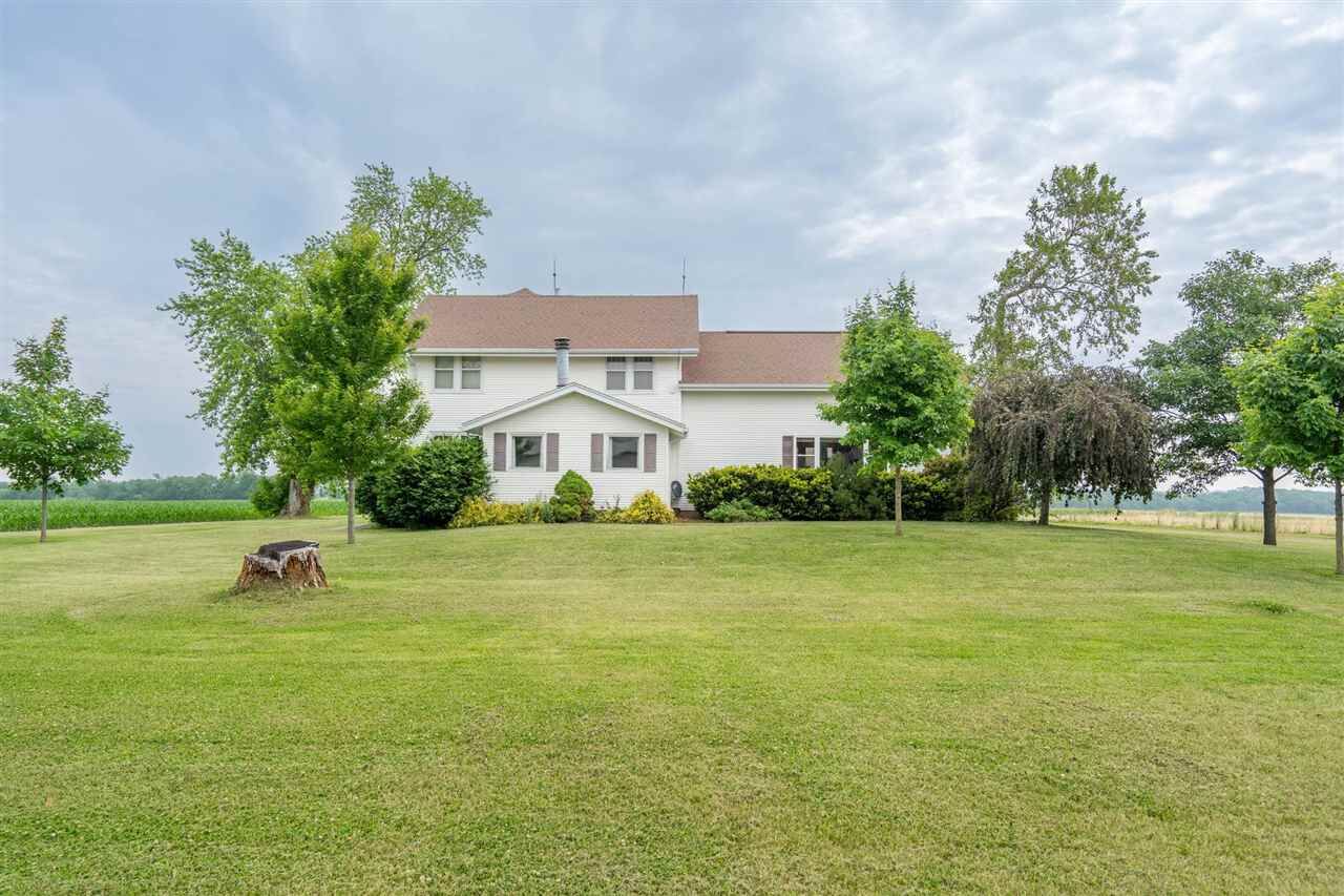 Property Photo:  9996 W Ave  IA 52738-0000 