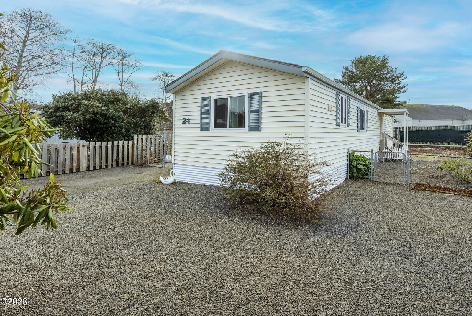 Property Photo: 4800 SE Inlet Avenue 24 OR 97367