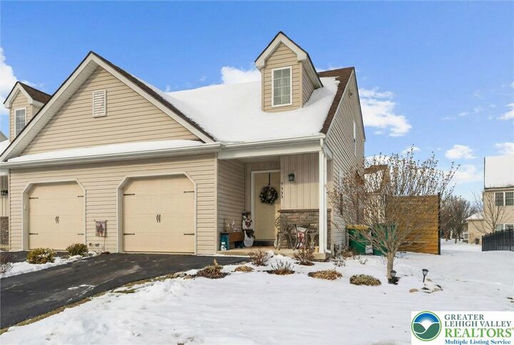 Property Photo: 7695 Barrow Drive PA 18062