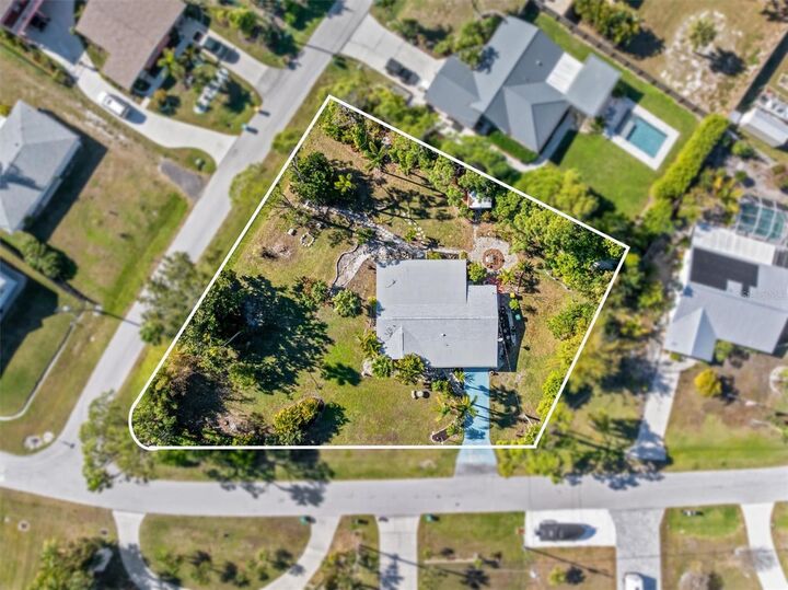 Property Photo:  2091 Oyster Creek Drive  FL 34224 