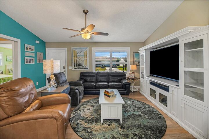 Property Photo: 3277 Ashbrook Place FL 32162