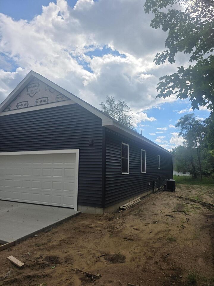 Property Photo: 644 Willow Street MI 49329