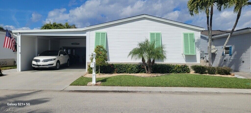 Property Photo:  17700 Canal Cove Court  FL 33931 