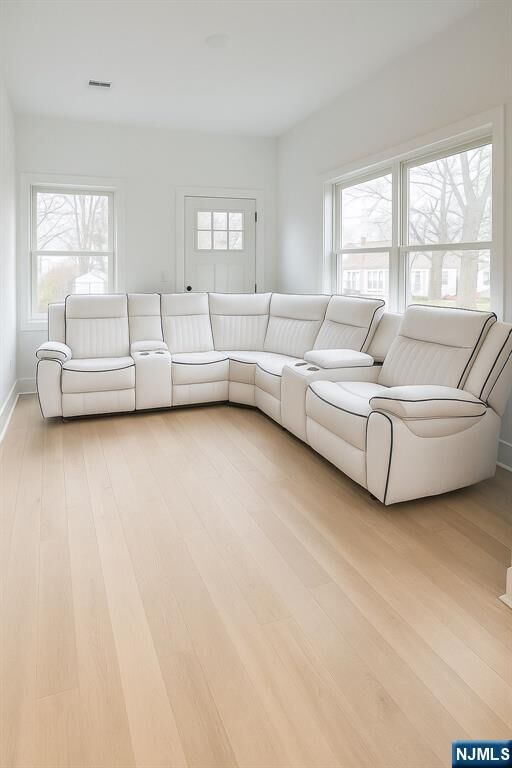 Property Photo:  203 Queen Anne  NJ 07603 