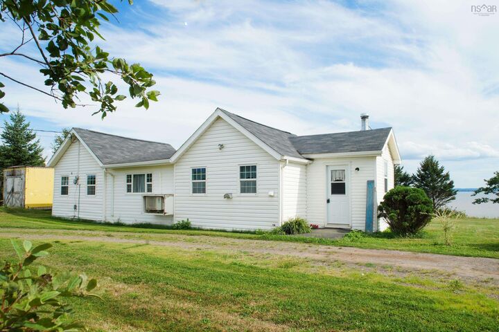 4606 Highway 2 — photo 1