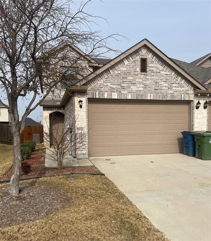 Property Photo: 5004 Villas Drive TX 76266