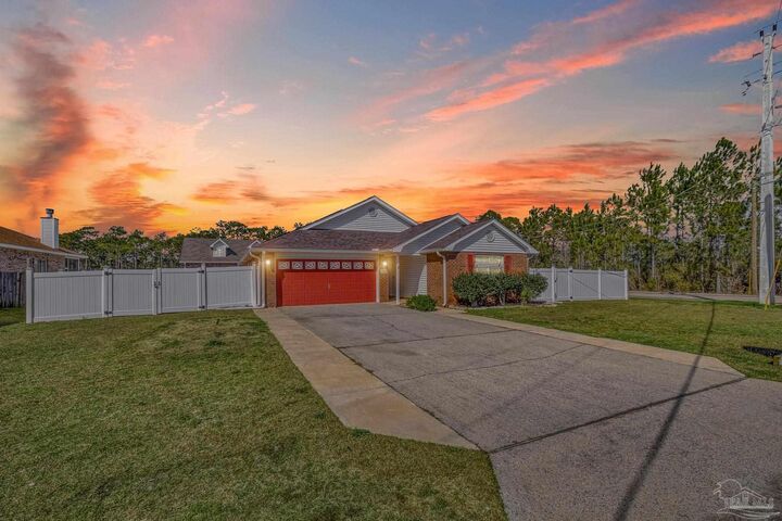 Property Photo:  8778 Faye Ct  FL 32566 