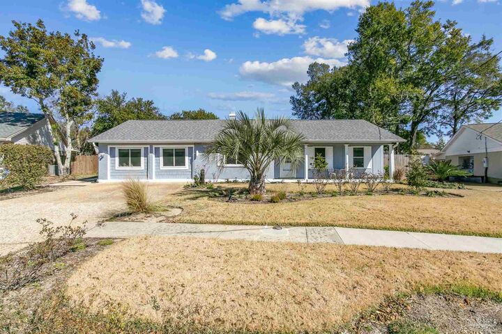 Property Photo:  4560 Shadesview Dr  FL 32504 