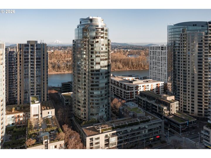 Property Photo:  3601 S River Pkwy  OR 97239 