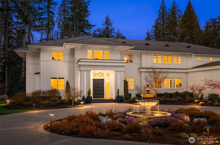 Property Photo:  27216 SE Grand Ridge Drive  WA 98029 